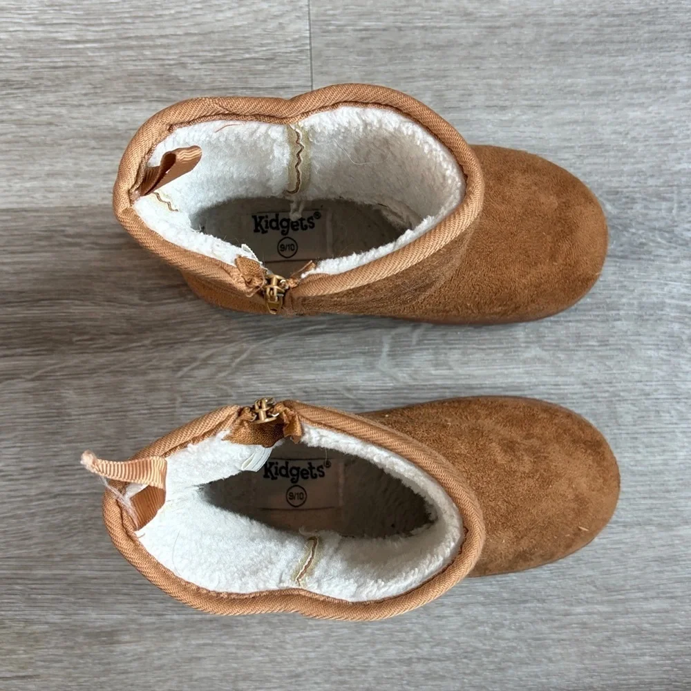 Kidgets tan boots